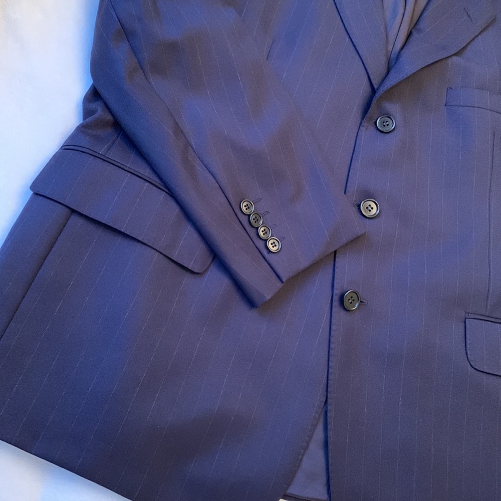 Coppley Pine striped navy blue men’s suit